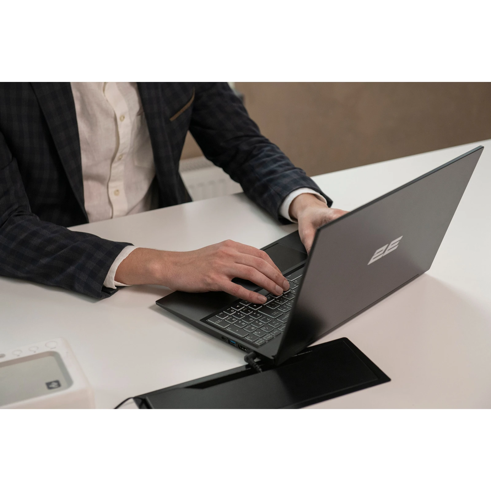 2E Imaginary 15 (NL57AU-15UA22) (UA) Діагональ дисплея: 15.6;