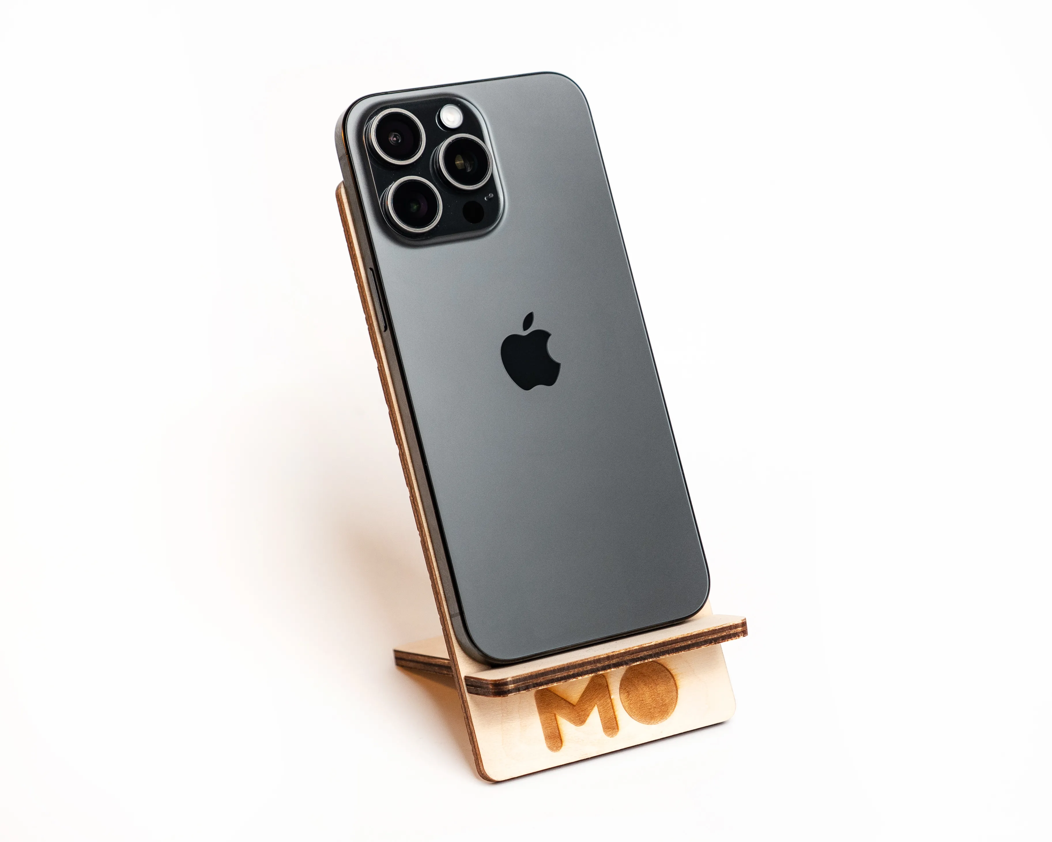 Б/В Apple iPhone 15 Pro Max 256GB Black Titanium (Як новий) Екран: 6,7 OLED 2796x1290 / Вбудована