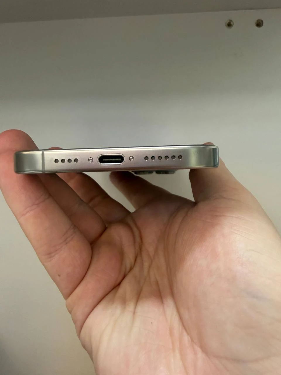Б/У Apple iPhone 16 Pro Max 256GB  Natural Titanium (Как новый) Аккумулятор 93%. Комплект: