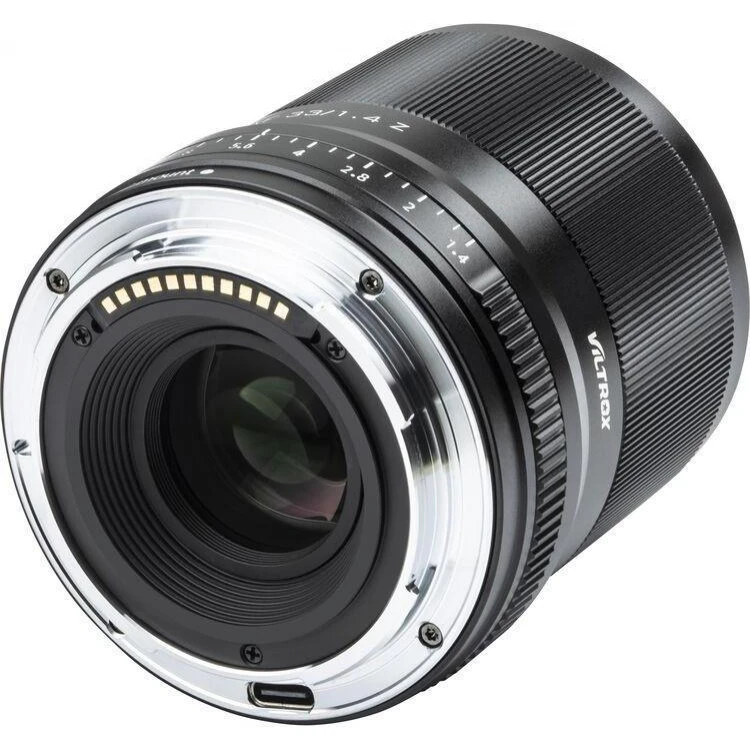 Viltrox AF 33mm f/1.4 Z Black Максимальне значення діафрагми  F 1.4 