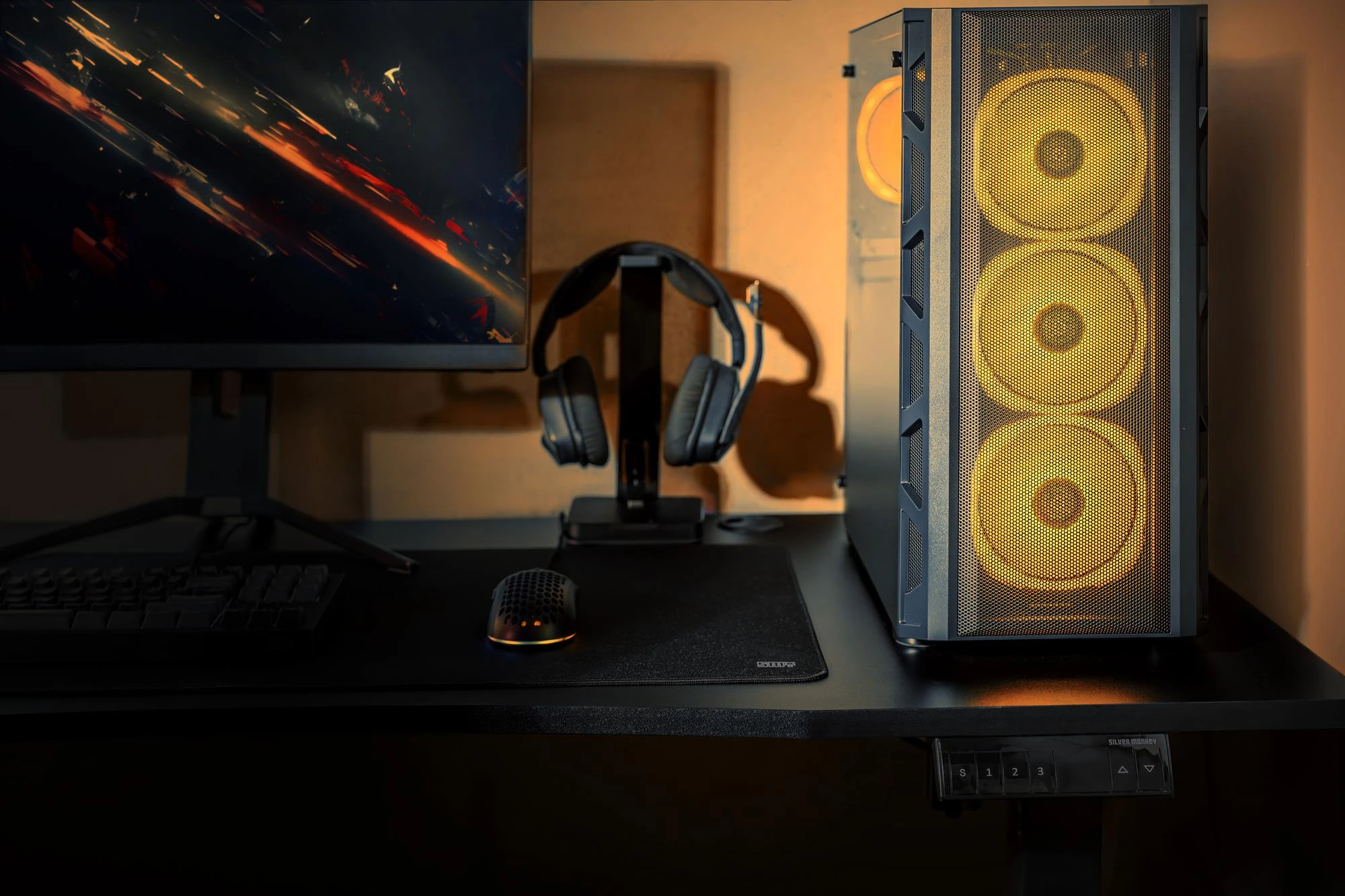 SMX Battlestation M5A R7-7700/32GB/1TB/9070XT/W11x (BSR77797XT11H) EU Процесор: AMD Ryzen™ 7 7700 (8 ядер, 16