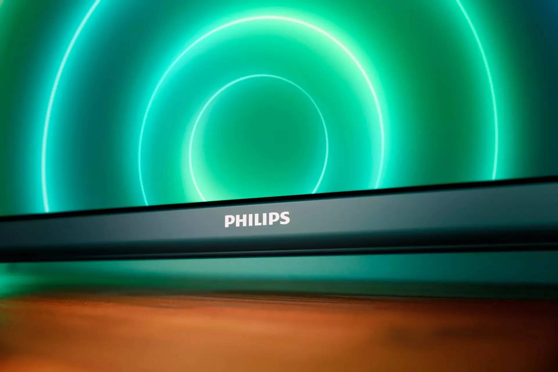 Philips 70PUS7906 LED-телевізор / Діагональ 70