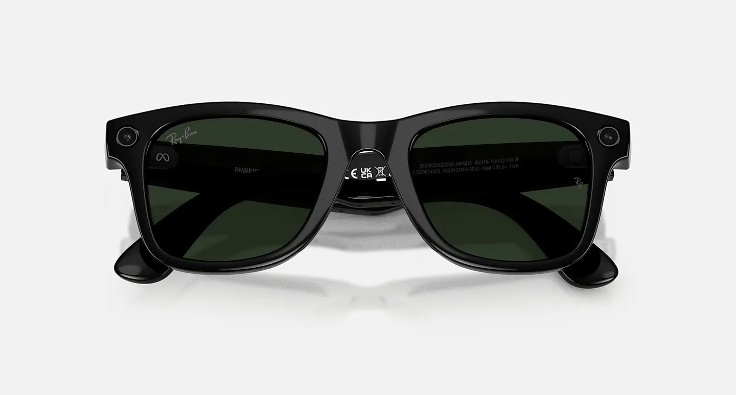 Ray-Ban Meta Wayfarer Gen2 Stand.Shiny Black Frame/Clear to Graphite Green Transit.Lens. (RW4012 601/1M 50-22)