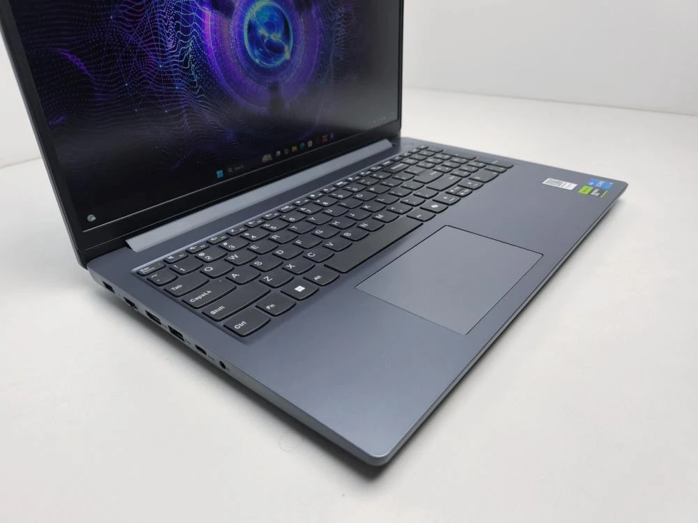 Lenovo LOQ 15IAX9E (83LK00CVUS)