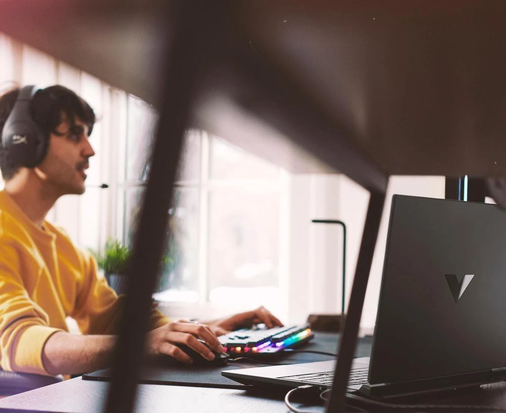 HP Victus 15-fa2041ua Mica Silver (C1WZ7EA) Бренд: HP; Лінійка: Victus 15-fa2000;