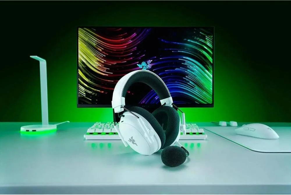 Навушники з мікрофоном Razer Blackshark V3 PRO Wireless White (RZ04-05400200-R3M1)