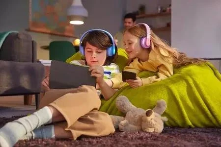 Наушники с микрофоном Philips TAK4206 Kids Pink (TAK4206PK/00)