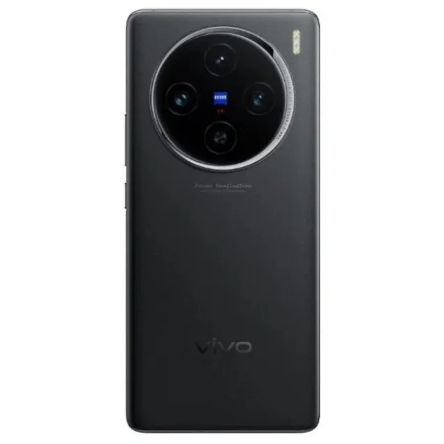 Vivo X100 12/256GB Asteroid Black Дисплей: 6.78 / Amoled (2800x1260 точок)