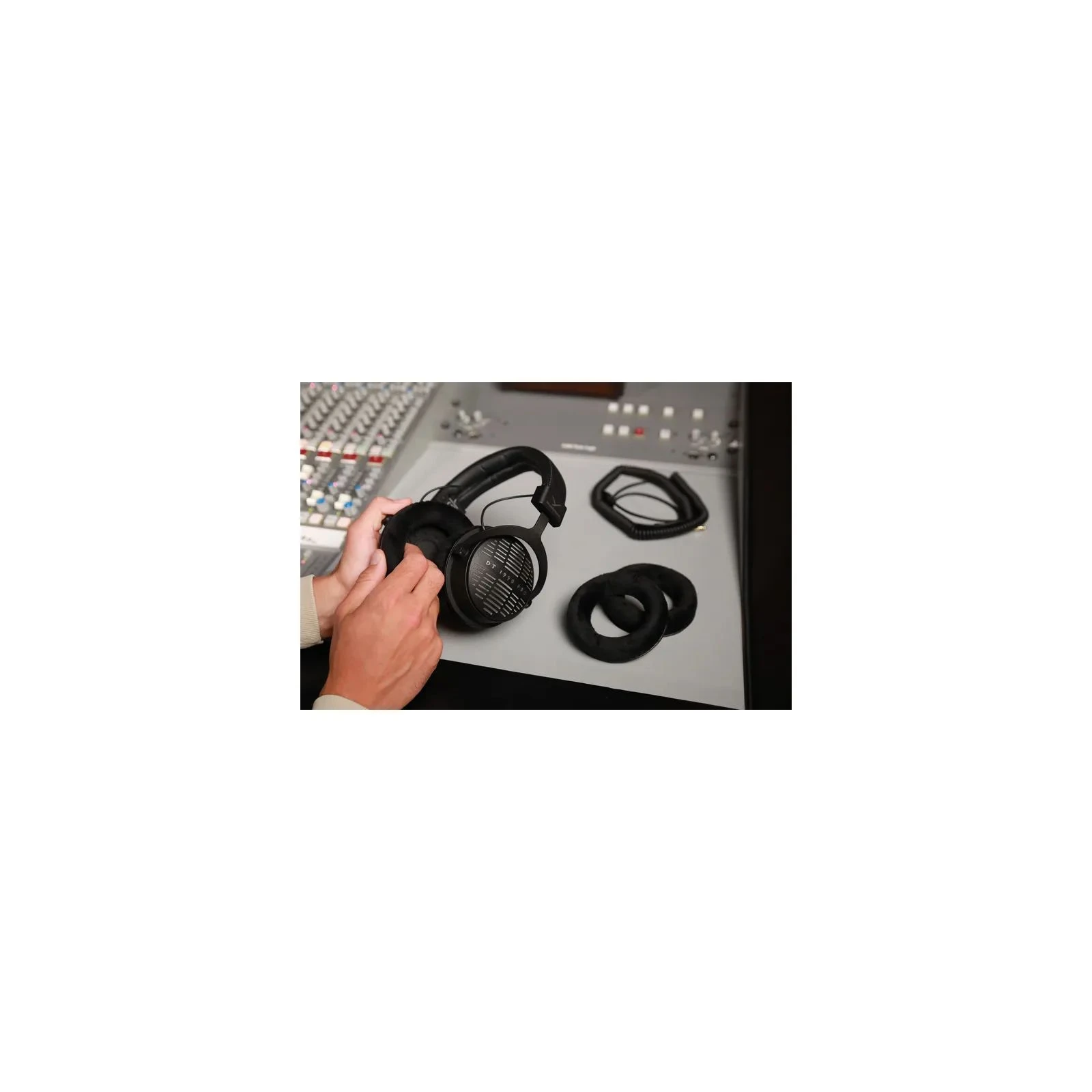 Наушники Beyerdynamic DT 1990 Pro MK II Black (531070) (UA) Тип крепления оголовье
