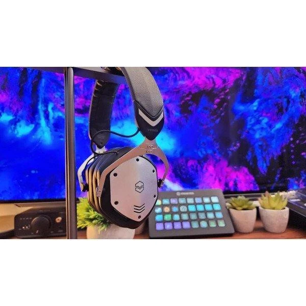 V-Moda Crossfade 3 Wireless Gunmetal Black (XFBT3-GNBK) Бренд: V-Moda; Лінійка: Crossfade 3 Wireless;