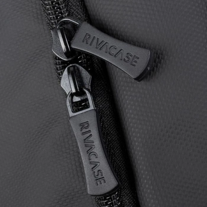 Рюкзак для ноутбука 17.3, 8465 Tegel, Black ECO RivaCase (8465Black) (UA) ; Способ закрытия: молния;