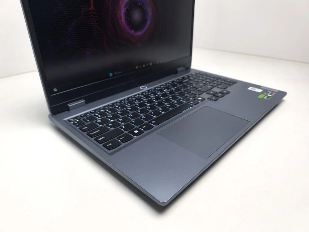 Lenovo LOQ 15ARP9 (83JC00GKUS)