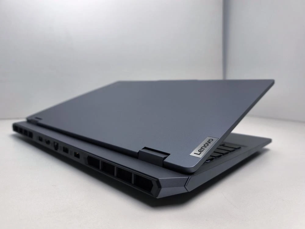 Lenovo LOQ 15ARP9 (83JC00GKUS)