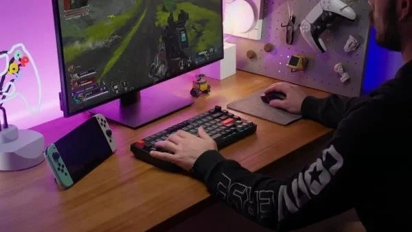 Lemokey P1 Pro Keychron Super Red Carbon Black (P1P-M1-UA) (UA)