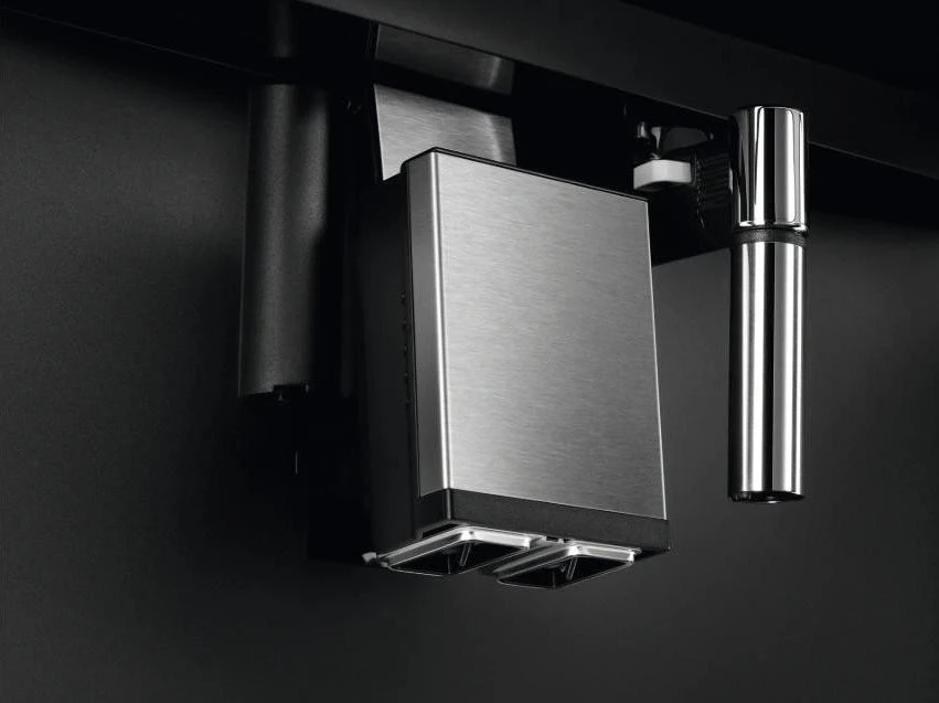 Electrolux EBC85X (EU) Бренд: Electrolux; Способ установки: