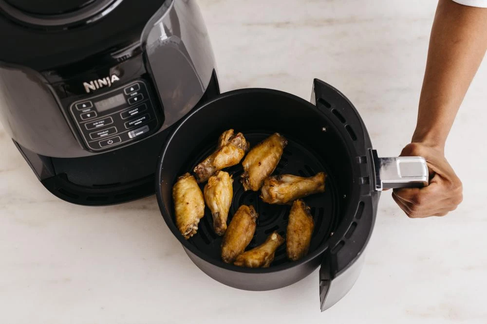 NINJA Air Fryer AF100EU Бренд: NINJA; Потужність, Вт: 1550;