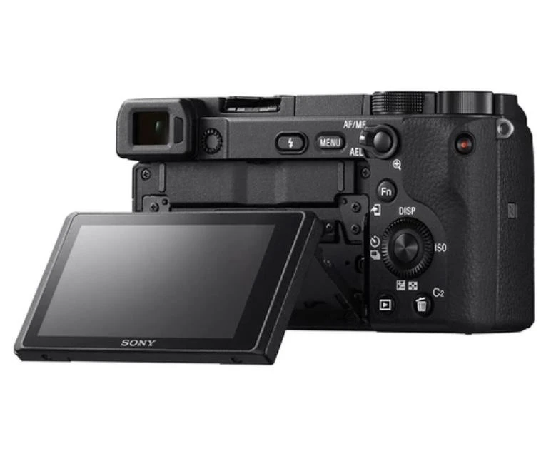 Sony Alpha A6400 kit (18-105mm) Black (ILCE6400PZ.CEC)