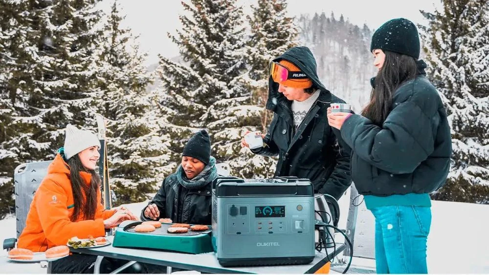 Зарядна станція Oukitel P2400E