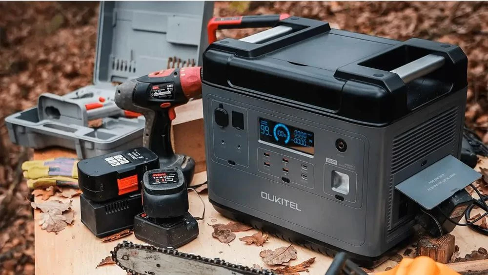 Зарядна станція Oukitel P2400E