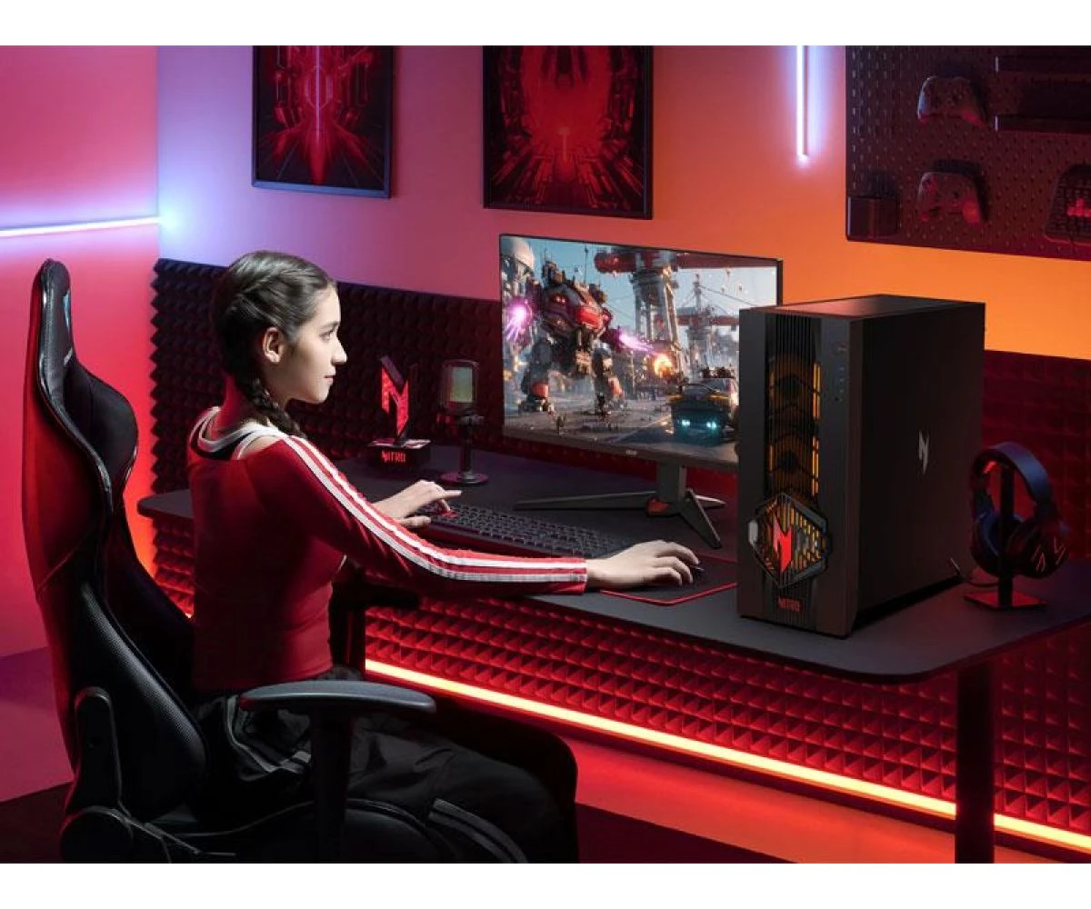 Acer Nitro 70 Ryzen 9-9900X3D/64GB/2TB RTX5070 (N70X3D || DG.E5AEP.003) EU