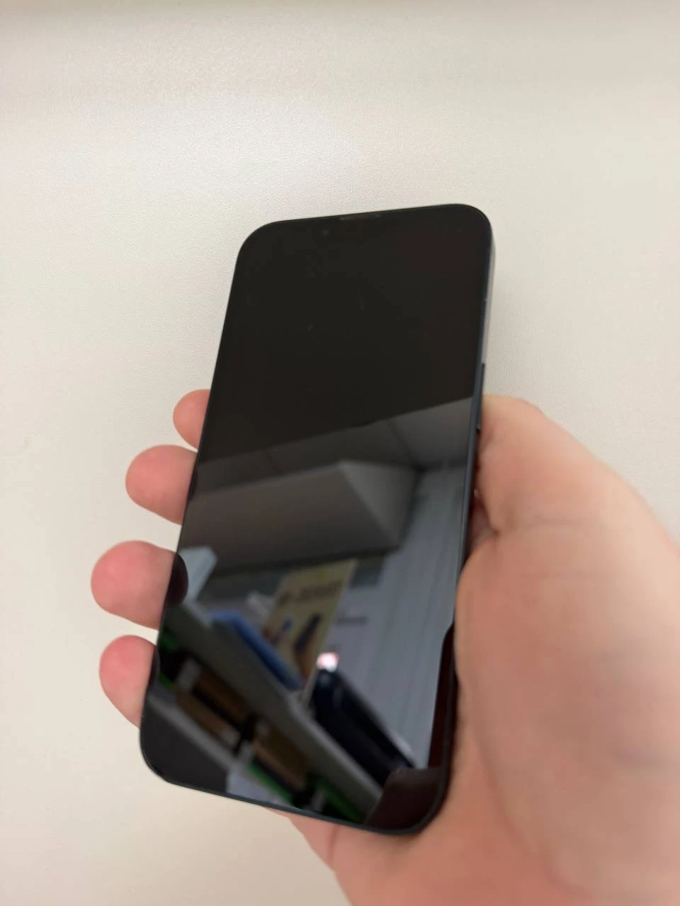 Б/У Apple iPhone 13 128Gb Midnight (Следы  использования) Аккумулятор 100%, заменён. Экран —