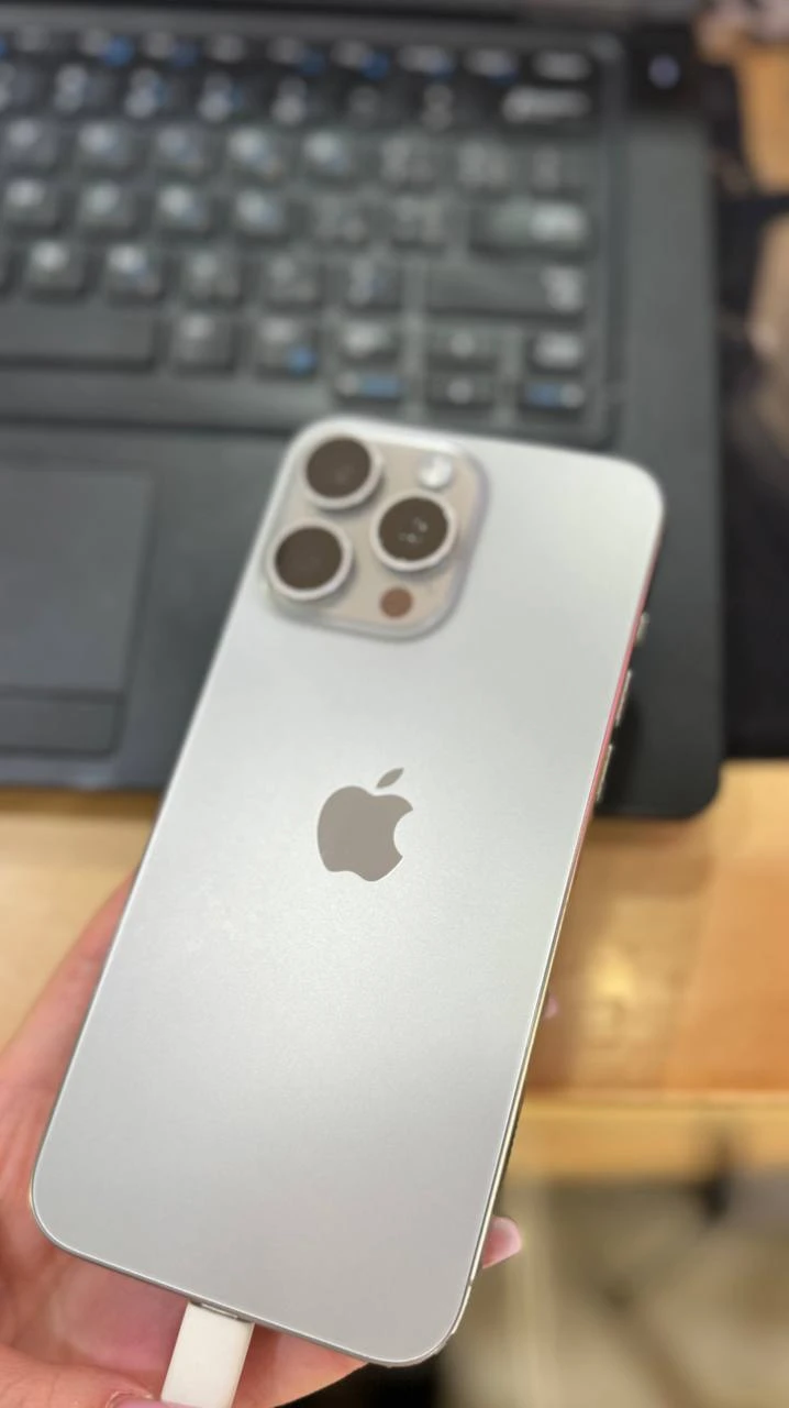 Б/У Apple iPhone 15 Pro Max 256GB Natural Titanium (Следы  использования) Аккумулятор 88%, 547 циклов.