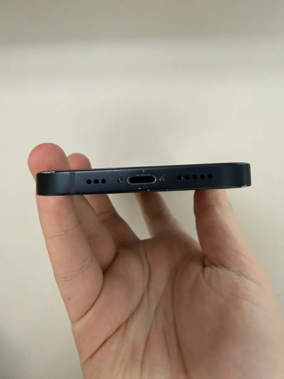 Б/В Apple iPhone 13 128Gb Midnight (Сліди  використання)