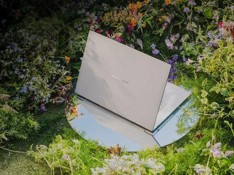 ASUS Zenbook S 14 Ultra 9-386H/32GB/2TB/Win11 OLED Touch (UX5406AA-SU053W)