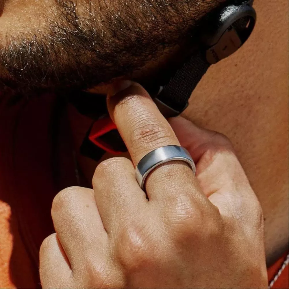 Oura Ring 4 Silver Size 6 (JZ90-54217-06)