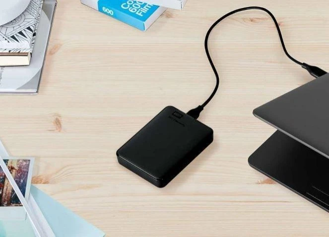 WD Elements Portable 5 TB (WDBU6Y0050BBK, WDBEBA0050BBK)