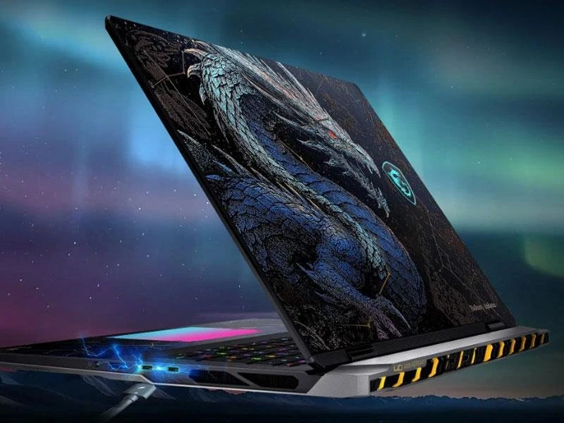 MSI Titan 18 HX Ultra 9-290HX Plus/96GB/2TB+2TB/Win11P RTX5090 (Titan 18 HX Dragon Edition Draco Epic A2WJ-12)