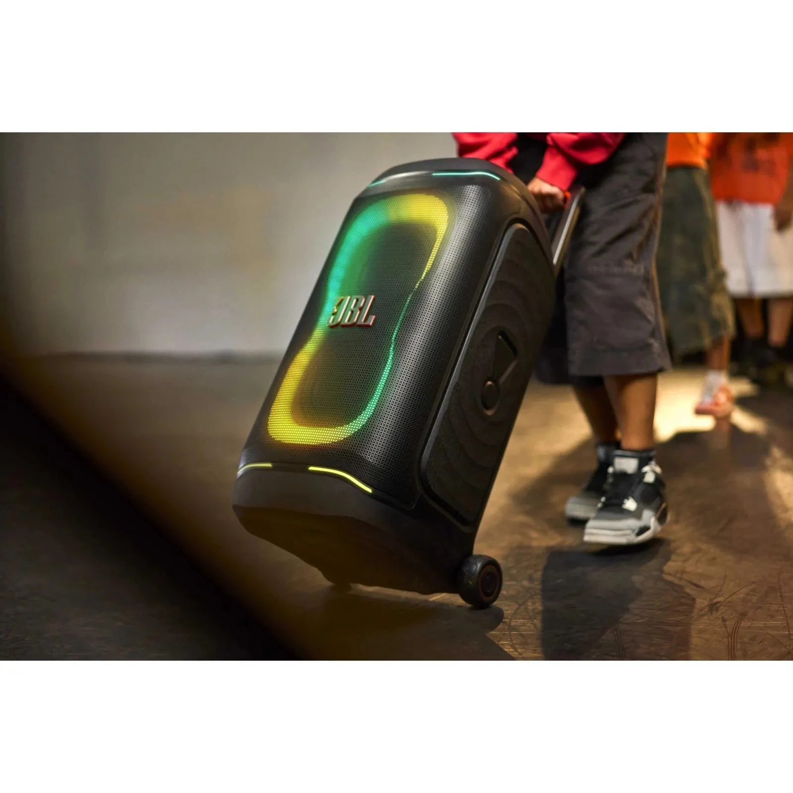 JBL PartyBox 330 Black (JBLPB330BLKEP) (UA) Подключение: проводное ,
