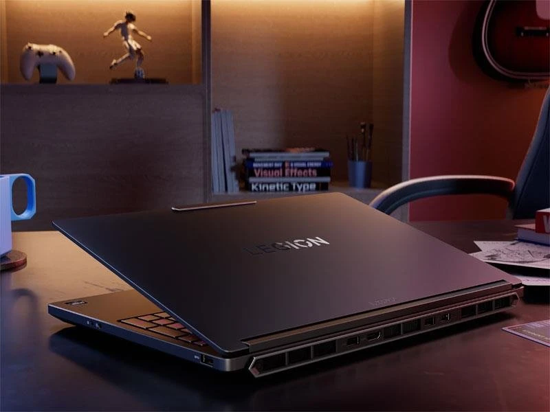 Lenovo Legion 5-15 Ryzen 7-250/24GB/512+1TB RTX5060 OLED 165Hz (83Q7002APB)