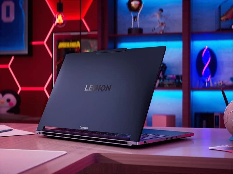 Lenovo Legion 7-16 Ryzen AI 7-450/32GB/2TB/Win11P RTX5060 OLED (83Q8001JPB)