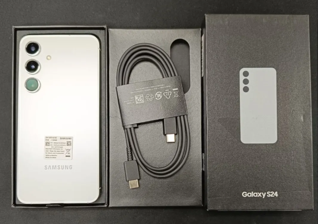 Samsung Galaxy S24 8/128GB Marble Grey (SM-S921BZAD) Уцінка