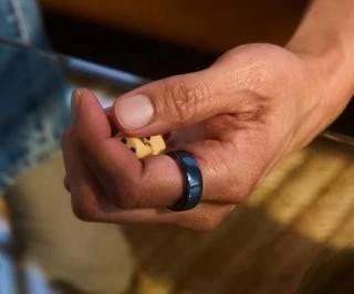 Oura Ring 4 Ceramic Midnight Size 5 (JZ90-57455-05)