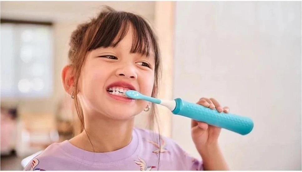 Насадка для электрической зубной щетки Philips Sonicare for Kids 7+ White HX6042/90