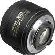 Объектив Nikon AF-S Nikkor 35mm f/1.8G + Вспышка Nikon SB-700 Black