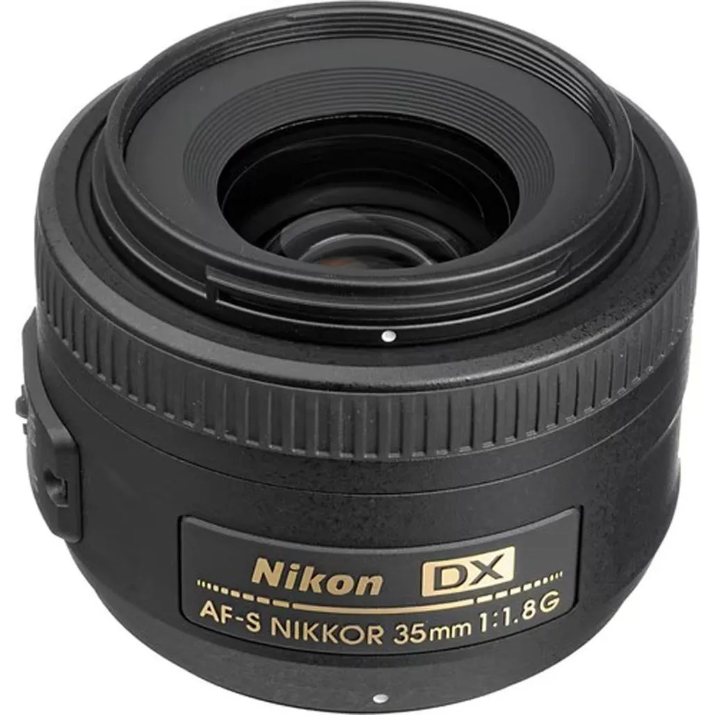 Об'єктив Nikon AF-S Nikkor 35mm f/1.8G + Спалах Nikon SB-700 Black