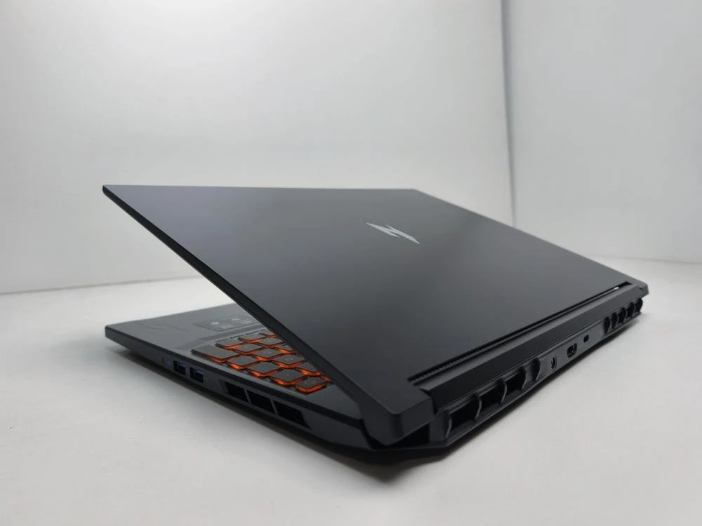 Acer Nitro V 16 ANV16-72-73VJ (NH.U2EAA.002)
