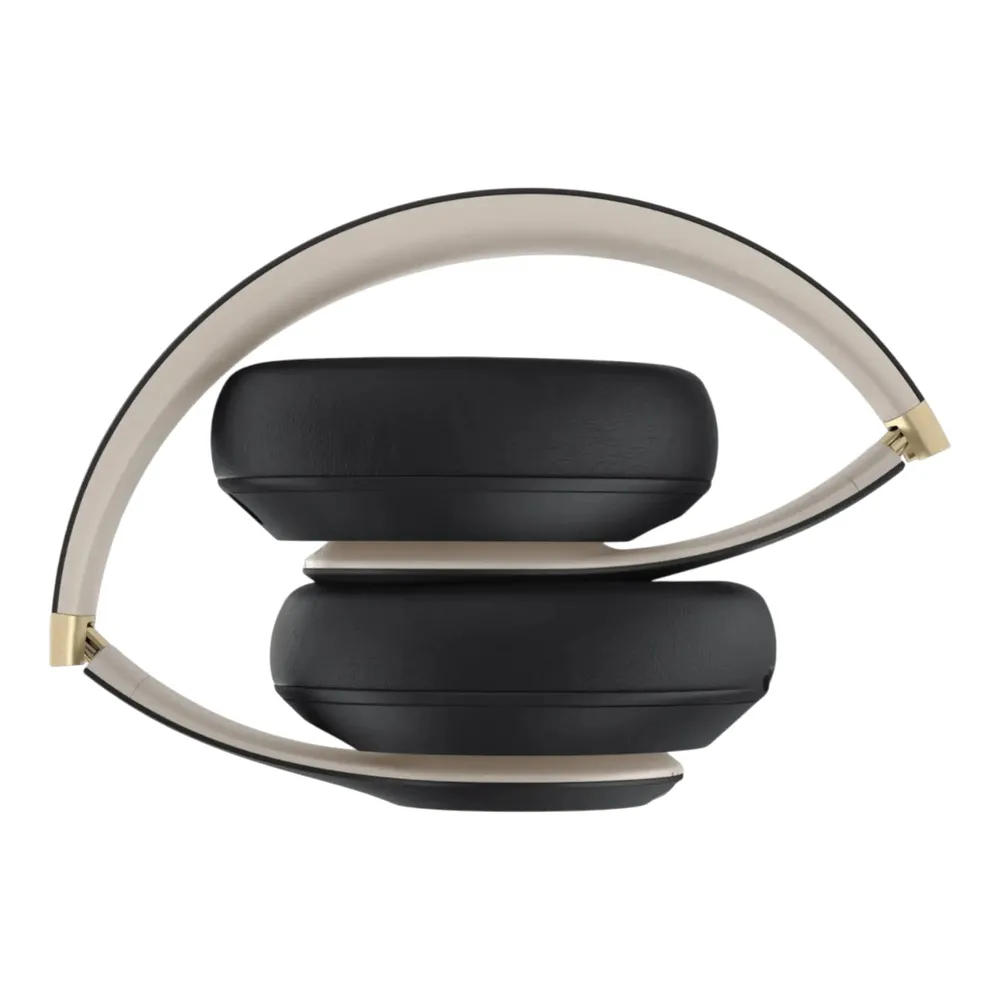 Навушники з мікрофоном Beats Studio Pro Black/Gold (MC2N4)