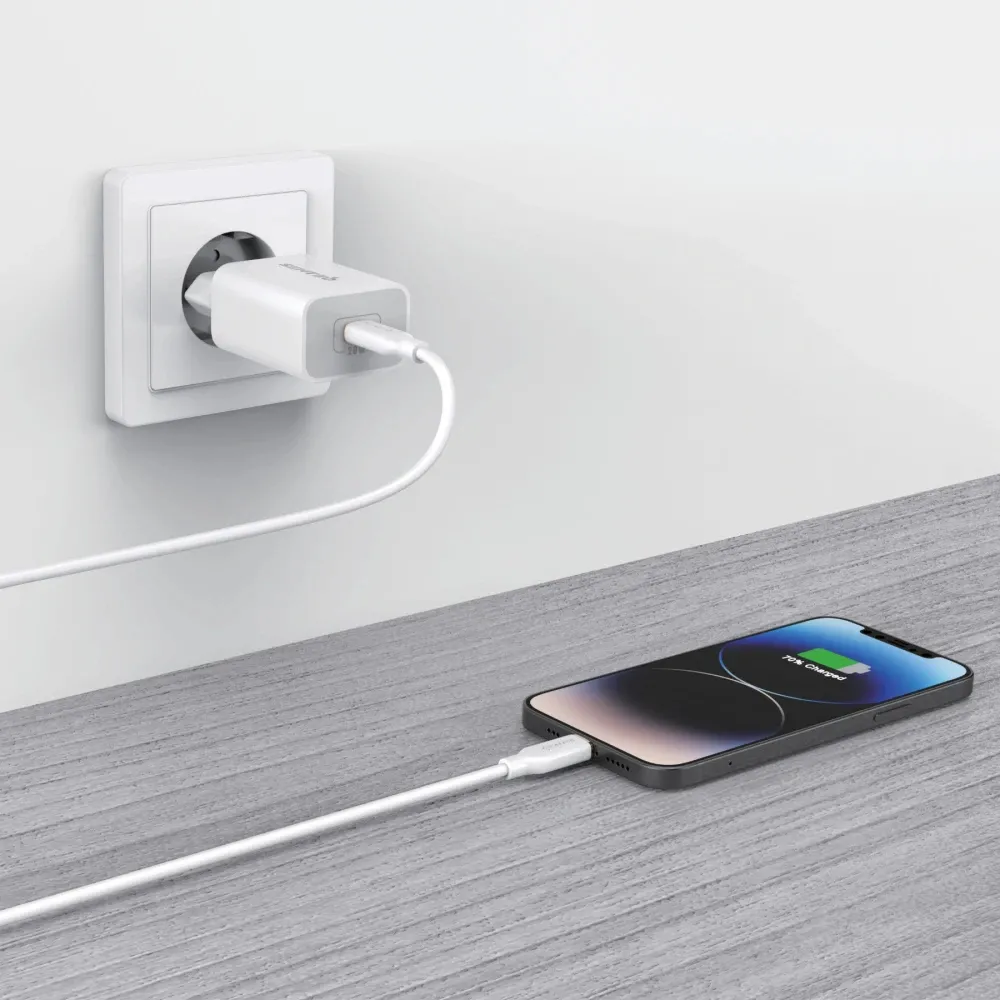 Мережевий зарядний пристрій SENTEO Z-08 USB-C PD 20W White