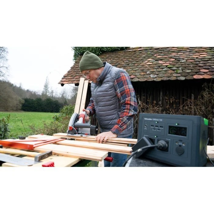 Зарядна станція Schneider Electric 700, 738Wh (PPS730-GR) (UA)