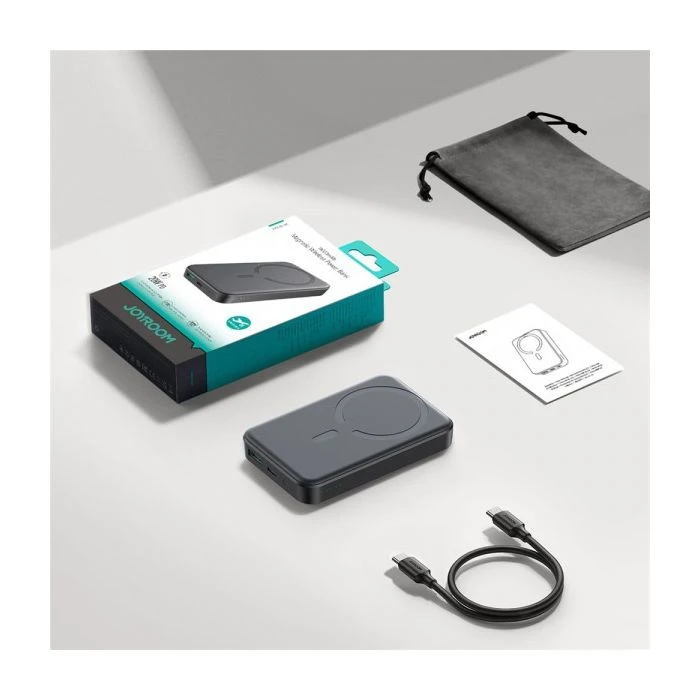 JOYROOM Magnetic Wireless 10000mAh 20W PD, QC, USB-C In/Out Black (JR-W020 / 6941237118455) (UA) Ємність: 10000 mAh; Вихідний струм: 3
