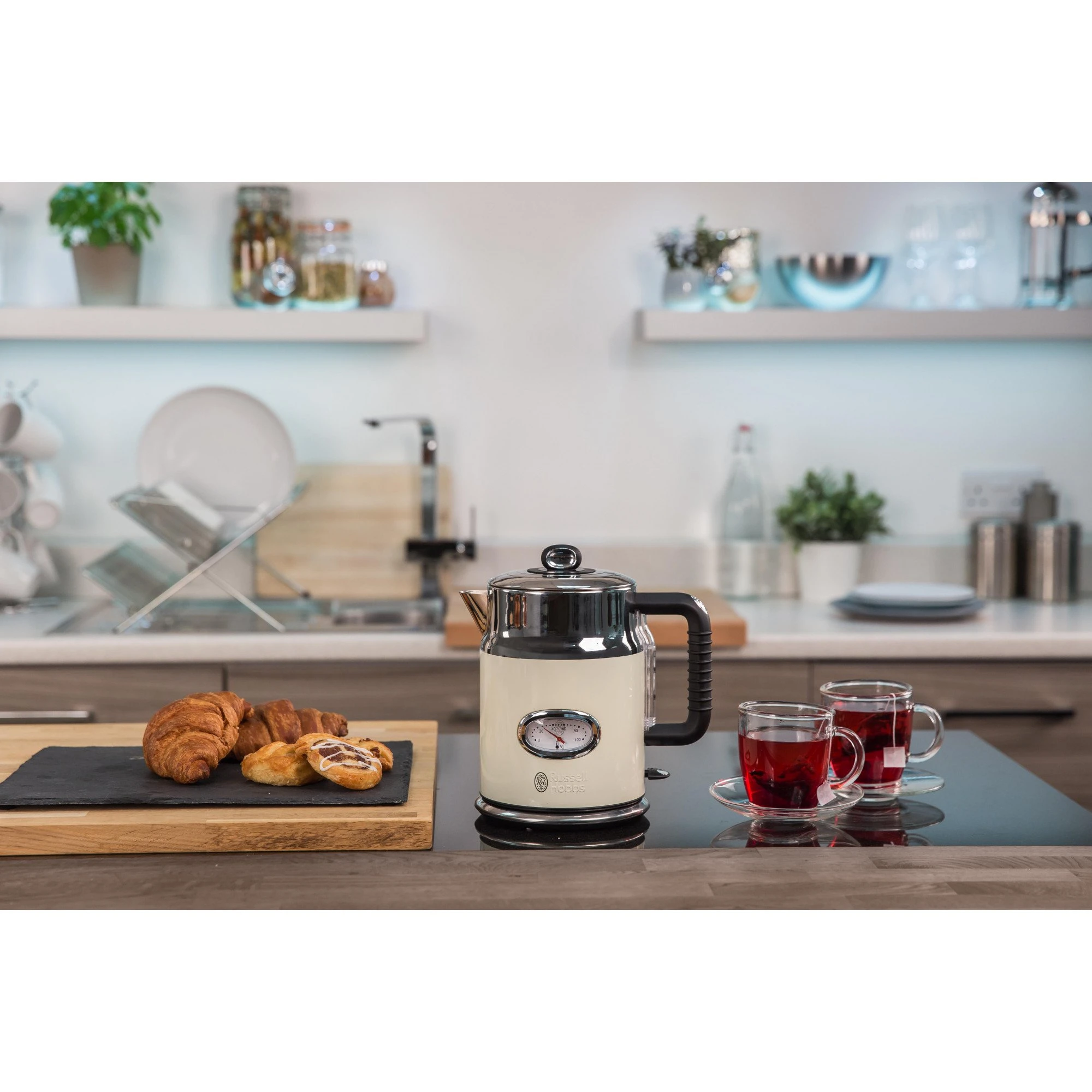 Russell Hobbs Retro Cream 21672-70