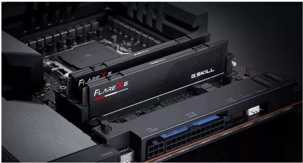 G.Skill 32 GB (2x16GB) DDR5 6000 MHz Flare X5 (F5-6000J3036F16GX2-FX5)