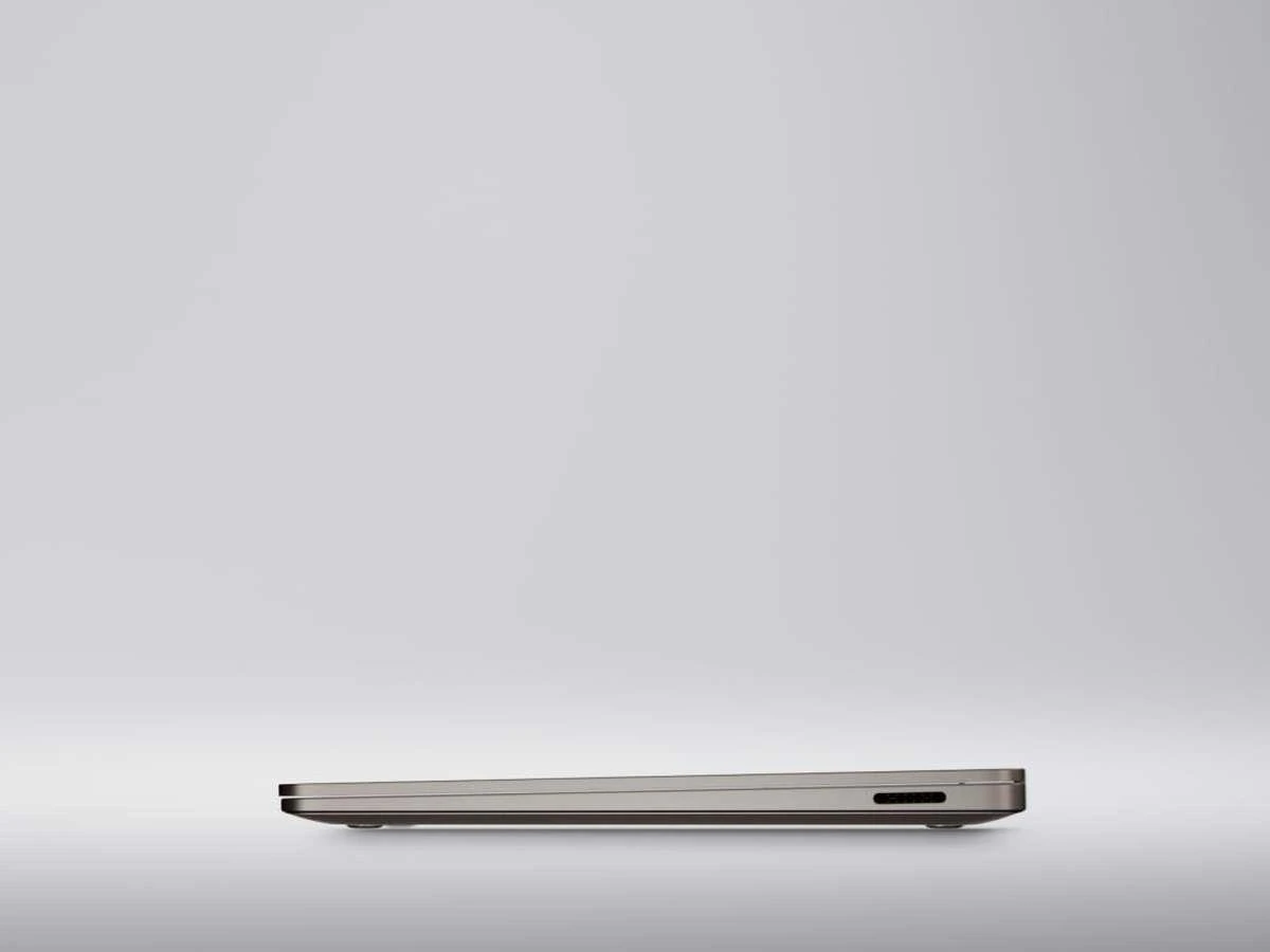 Microsoft Surface Laptop 8 Ultra 5 335/32GB/256/W11P Black (EP2-50988) No charging adapter