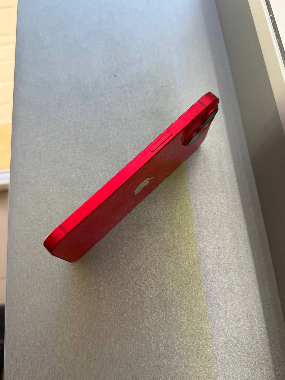 Б/В Apple iPhone 14 256GB Product Red (Хороший стан) (MPWH3) Акумулятор 100%, замінений.