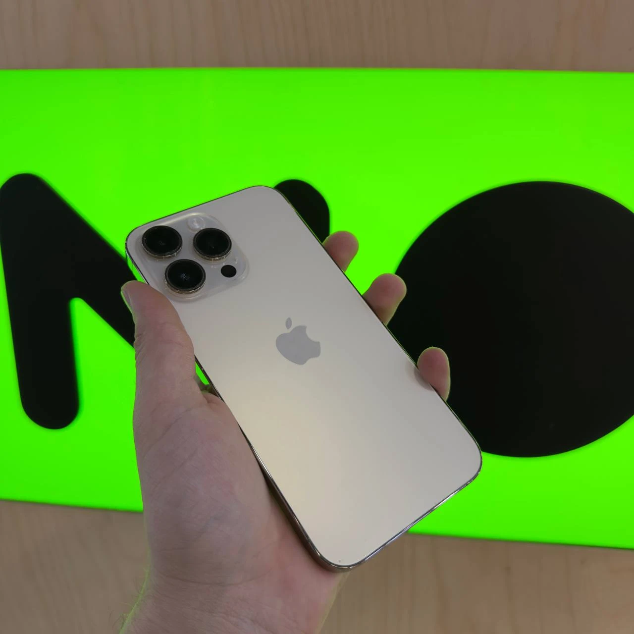 Б/В Apple iPhone 14 Pro Max 512GB Gold (Як новий) (MQAJ3)