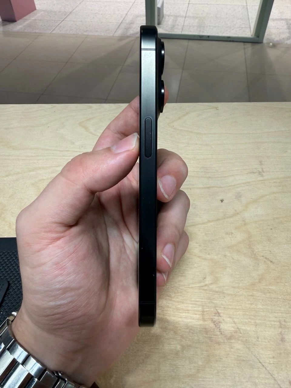 Б/У Apple iPhone 15 Pro 128GB Black Titanium (Хорошее состояние) (MTUV3) Аккумулятор 87%. Экран — без